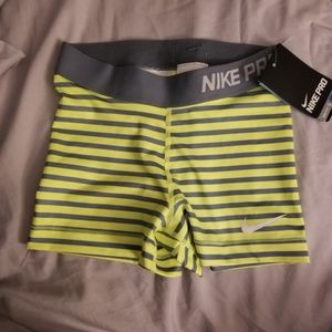 NWT Nike Pro XS Shorts